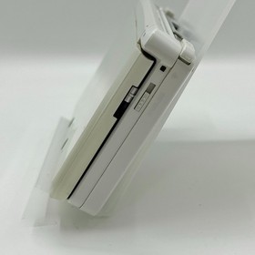 Nintendo 3DS region free Ice White console / Charger / SD card