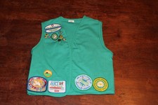 Girl Scouts Of America USA Uniform Vest Green Medium Sewn Patches