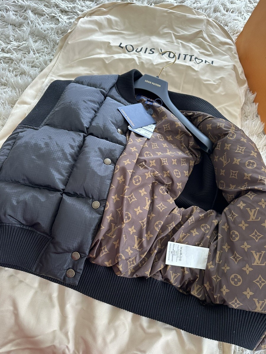 Authentic Louis Vuitton Women's Vest Puff Sleeveless Jacket Authentic Louis Vuitton Women's Vest Puff Sleeveless Jacket