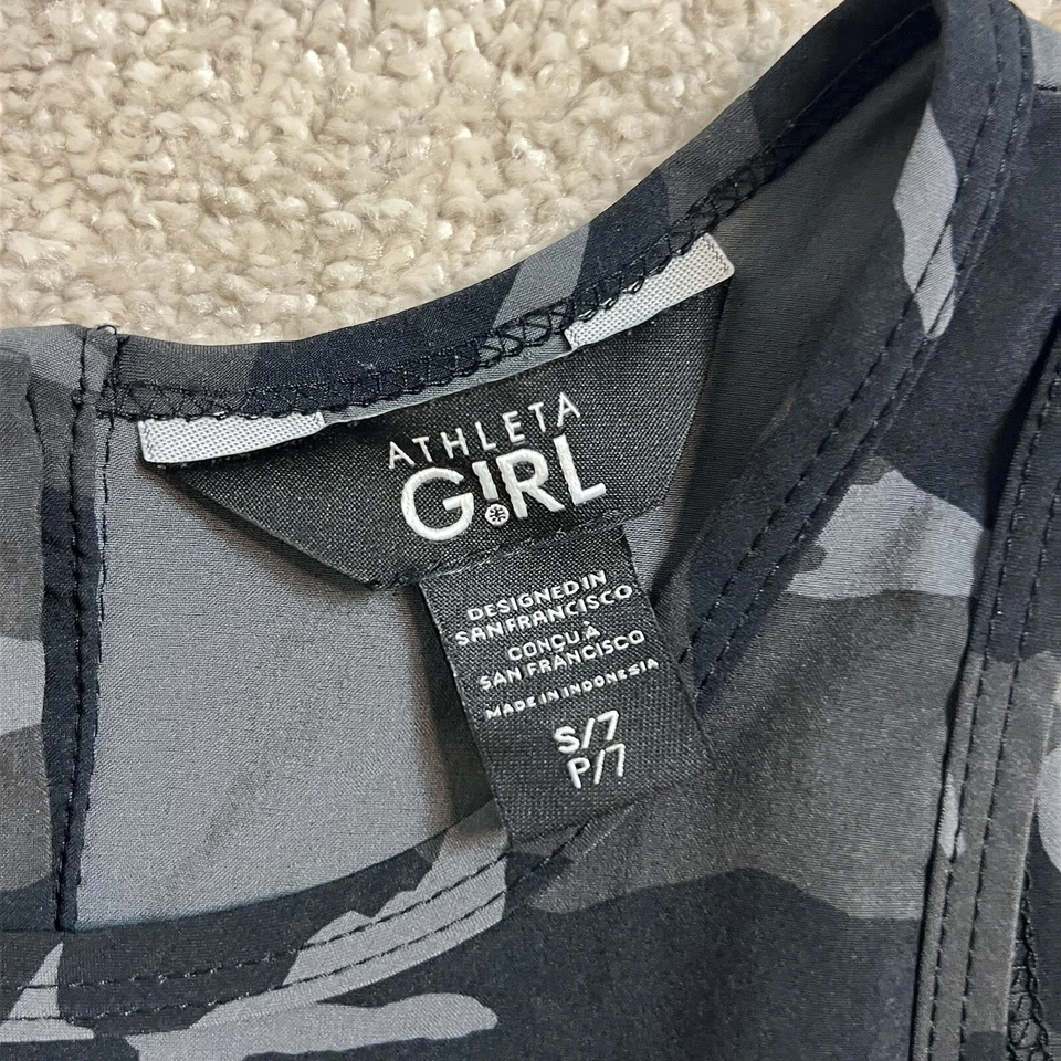 Mameluco Athleta Girl On The Go niñas talla Pequeño 7 Negro Gris Camuflaje Sin Mangas Foto 3 de 4