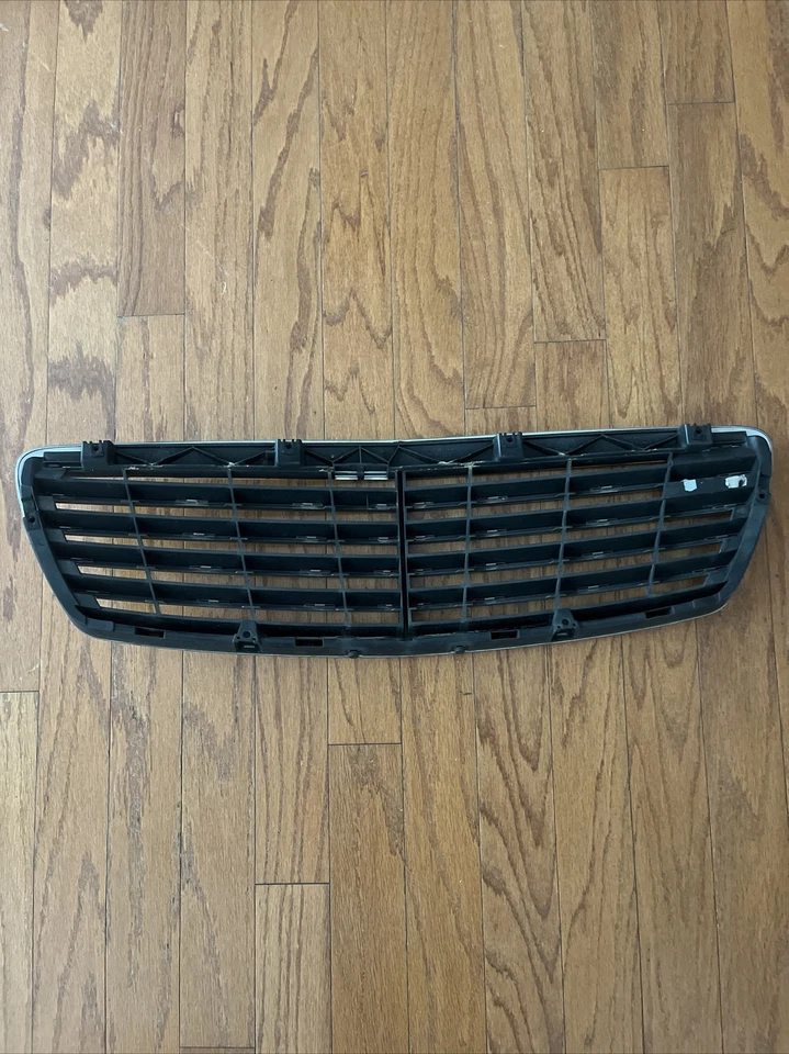 Parrilla de parachoques delantero Mercedes Benz E320/350 2005 2006 Foto 4 de 4