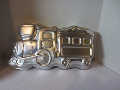 Vintage 1990 Wilton Aluminum Train & Coal Car Cake Mold- #2105-6500 Used (A43AF)