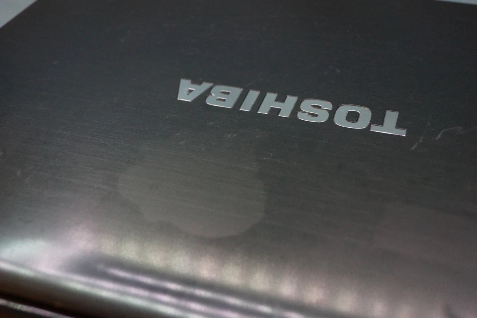 Pc Portable Toshiba Portege R830, I5-2520m - 4go de ram, pas de ssd, Pour pièces - Photo 4/4