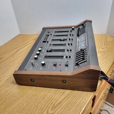 Gemini MX-8200 with Echo Stereo Mixer Equalizer Vintage Pro DJ