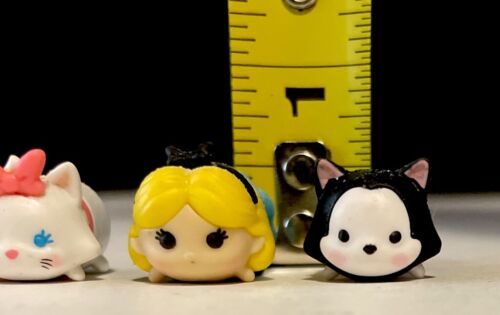 Disney Tsum Tsum Principesse TUTTE PICCOLE Set di 20 Figurine in Vinile con Stand Squinkies - Foto 15 di 21