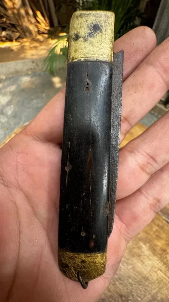 Antique Collectible Handcrafted Iron Blade Brass Fitted Horn Hilt Pocket Knife - Imagem 3 de 4