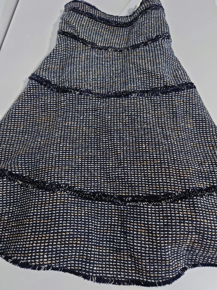 Falda SALVATORE FERRAGAMO Hecha en Italia Negra Tweed Talla 40 Detalle de Flecos Foto 4 de 4