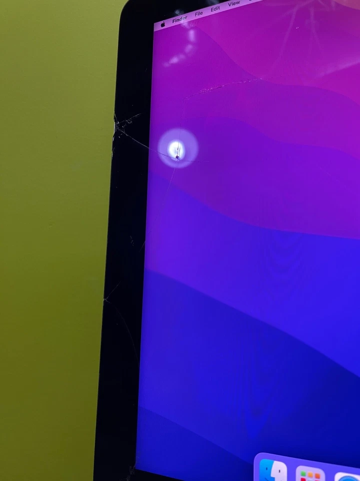 Apple 21.5" 4K iMac - 3.1GHz Core i5 - 8GB RAM - 250GB SSD - macOS 12 Monterey - Imagem 4 de 4