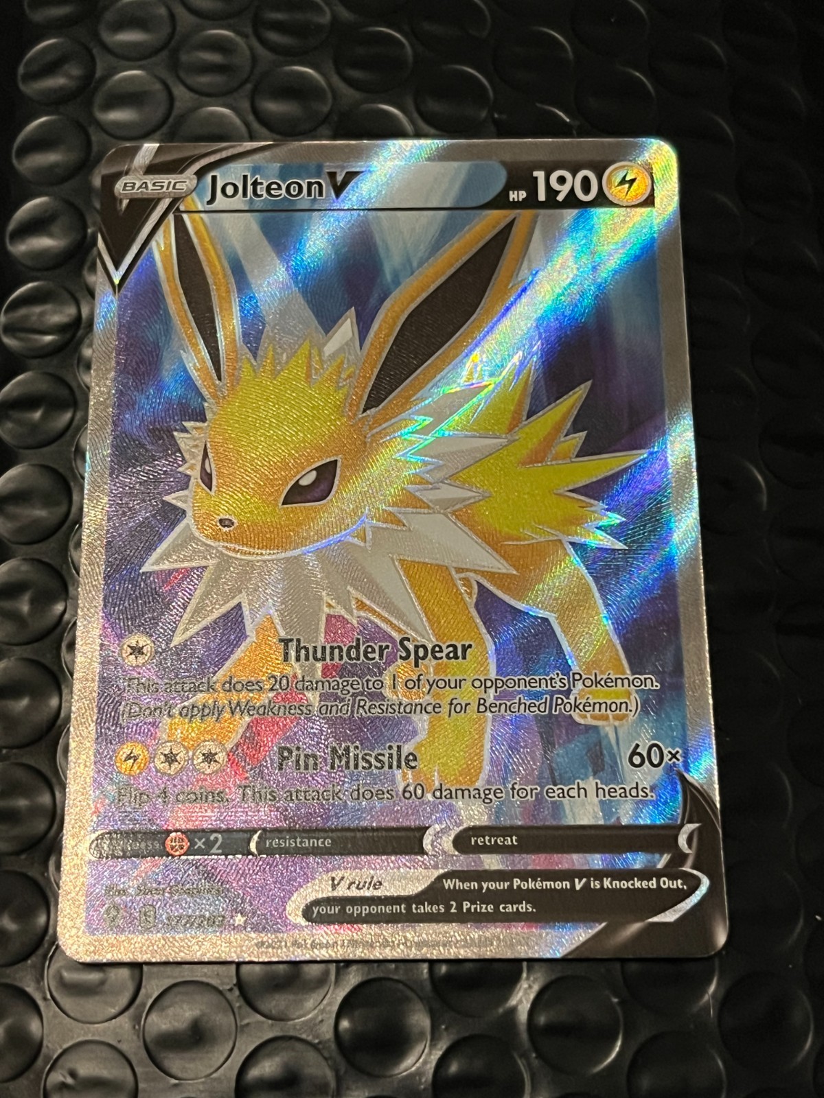 Jolteon V (Full Art) 177/203 SWSH07: Evolving Skies Holo - Near Mint