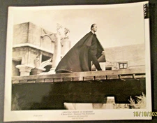 CHRISTOPHER LEE: (DRACULA:PRINCE OF DARKNESS) ORIG,HAMMER PHOTO