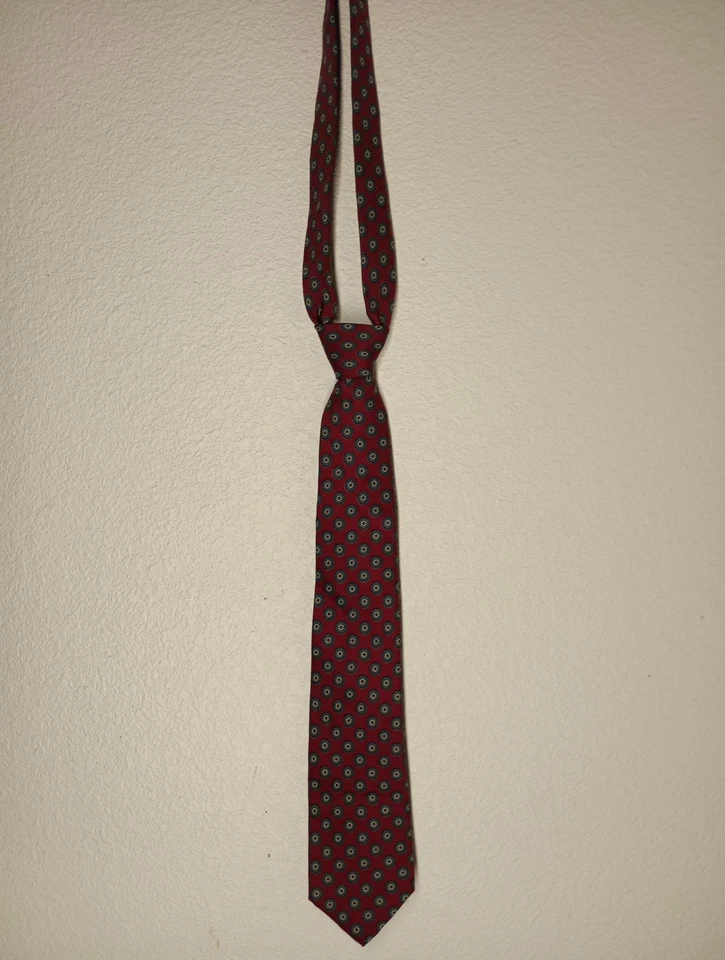 Corbata geométrica para hombre Kuppeheimer 100 % seda roja hecha en EE. UU. Foto 3 de 3