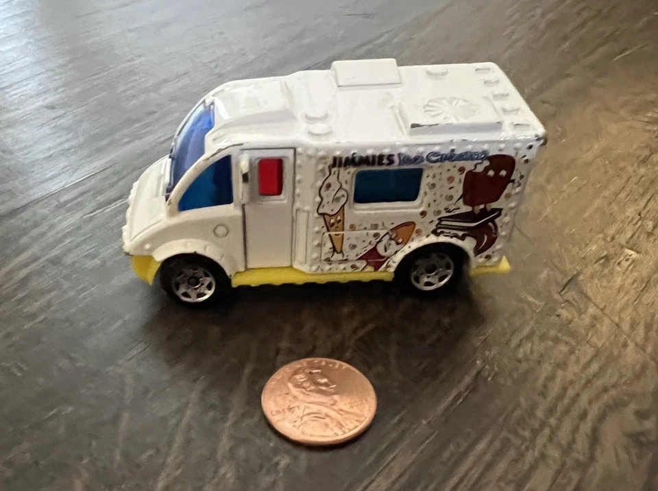 Vintage 2001 Matchbox Vehicle Car Truck Ice Cream Truck Sliding Door Reveals Man - Image 4 of 4