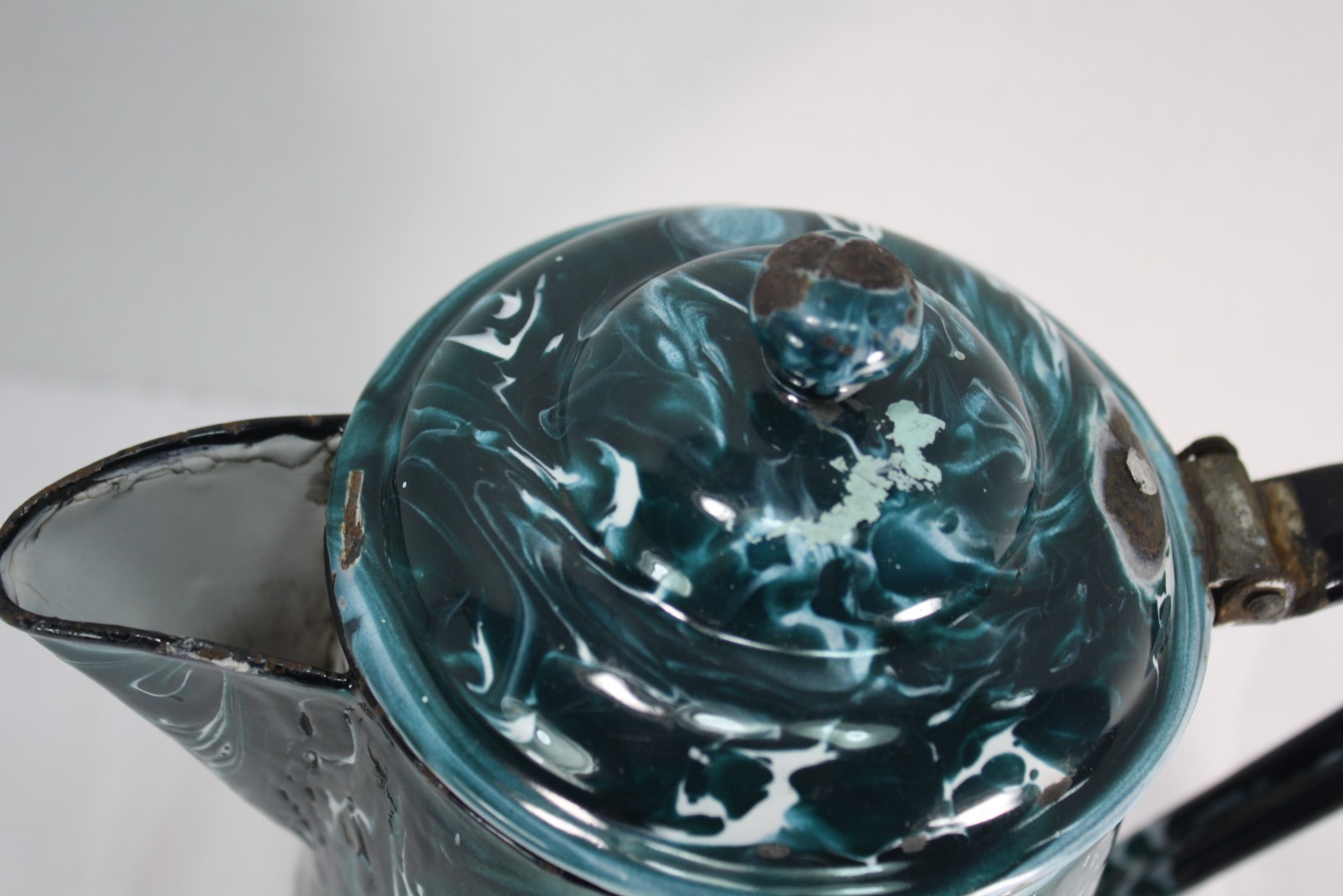 Blue Green WHITE SWIRL COFFEE POT Chrysolite Graniteware Enamelware ANTIQUE