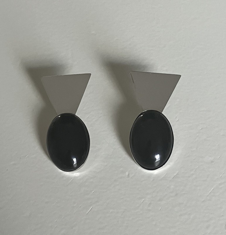 Sterling Silver 925  Black Onyx Earrings Pierced Triangle Oval 6 Grams