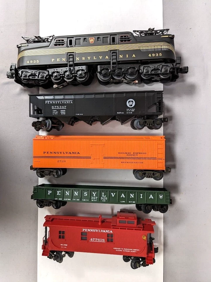 MTH Rail King #004 PRR Green 5-Stripe GG-1 Locomotive w/4 Freight Cars C-9 - Image 3 of 4