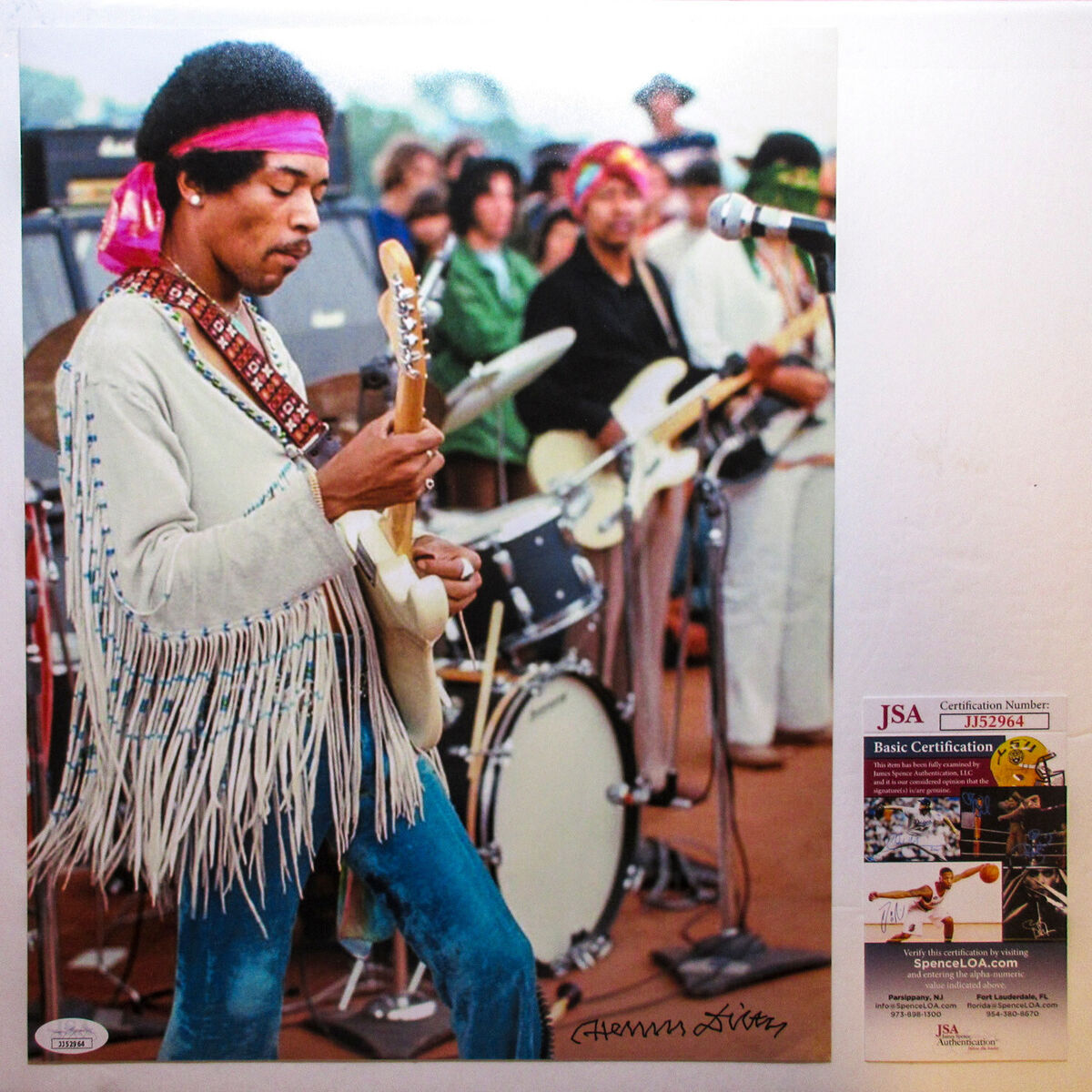 Henry Diltz Rock photographer signed Jimi Hendrix 8x10 photo Proof COA STAR Henry Diltz Rock photographer signed Jimi Hendrix 8x10 photo Proof COA STAR