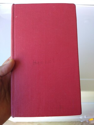 Hamlet : An Authoritative Text, Intellectual Backgrounds, Extracts from the S...