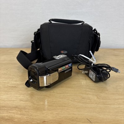 Samsung SMX-F40BN/XAA Digital Video Camera Camcorder  w/Battery & Charger & Bag