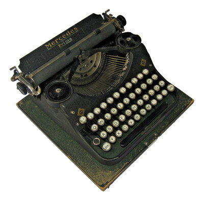 CASED MERCEDES PRIMA Portable TYPEWRITER in Matte Black Finish - Working