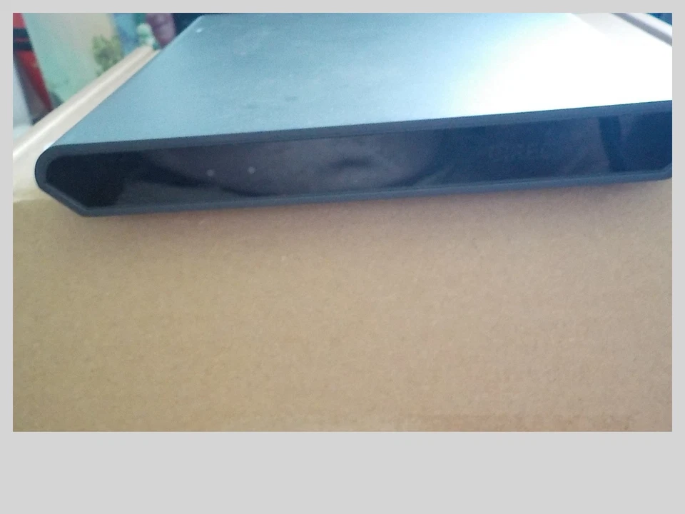 DIRECTV Stream Box C71KW-400 / AT&T Stream Box C71KW-400 Mfg. date: 08/03/22 - Image 2 of 4