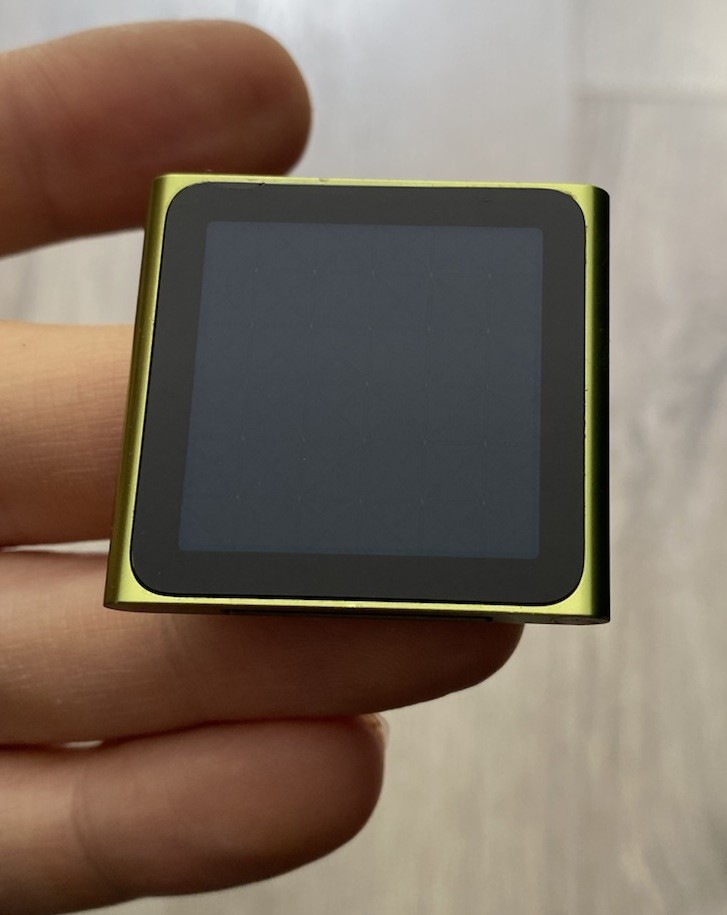 Apple iPod nano 6th Generation Yellow 8gb