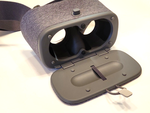 Google Daydream View VR Headset - Slate G014A in Original Box with controller - Picture 3 of 7