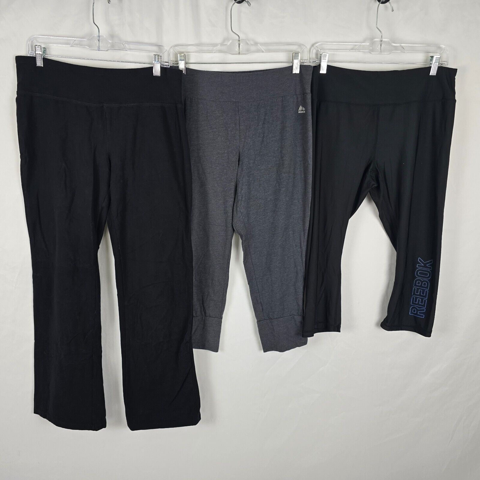 Reebok Yoga Pants Women's XL Black 2 Pairs, 1 Pair Gray Stretch-image