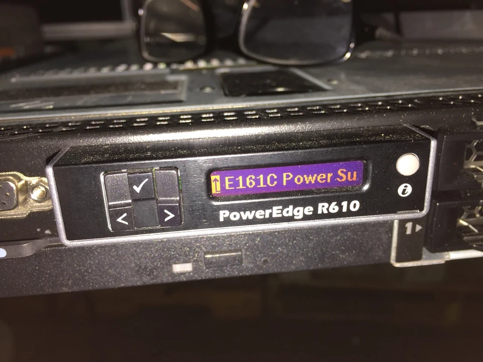 DELL Poweredge R610 2x Quad Core 2.4GHZ,4GB, DVD NO hdd - Image 2 of 4