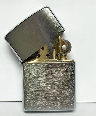 Zippo chrom gebürstet BI-COLOR + GRATIS GRAVUR     MIT oder OHNE Geschenk-Set