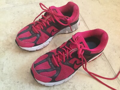 NIKE Zoom Structure 14 Women' 8.5 Voltage Cherry/Voltage Cherry-Black Running 