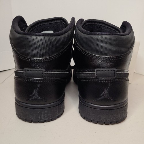 Nike Air Jordan 1 Mid Solid Black 554724-030 Men’s Basketball Sneakers size 8.5 - Picture 2 of 8