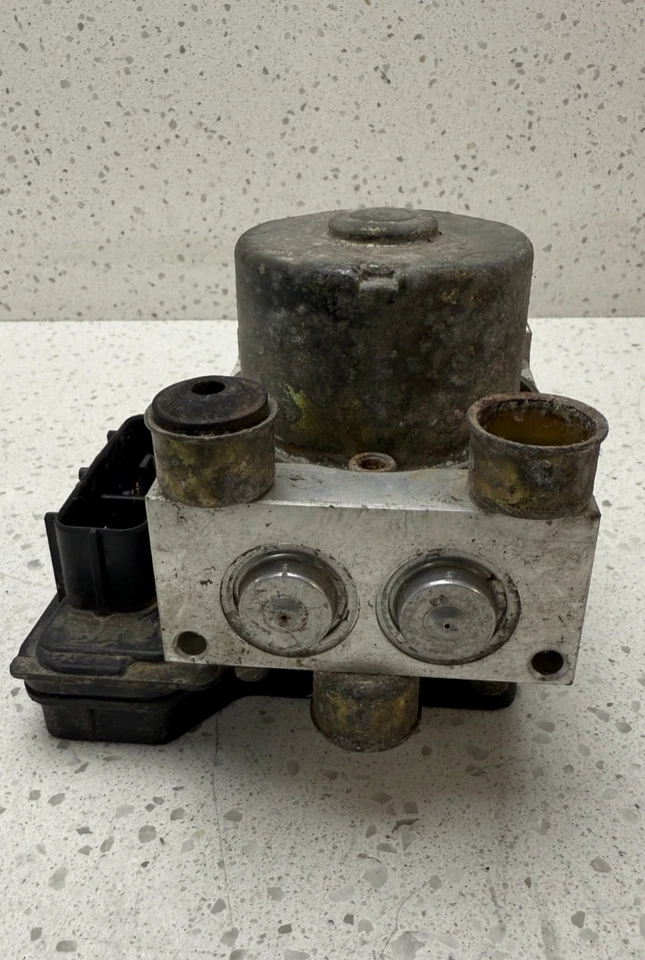 2004 - 2008 Chevy Colorado Canyon 4x4 Anti-Lock Brake Pump Module OEM 15120851 Foto 3 de 4