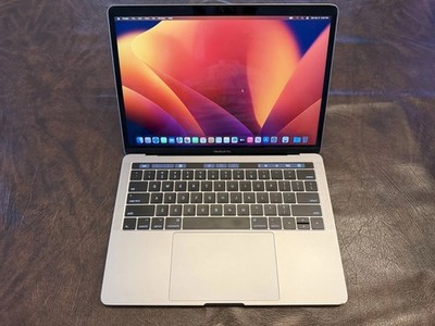 Apple MacBook Pro 13  2017 Touchbar i7 16GB 1TB SSD A1706 EMC3163