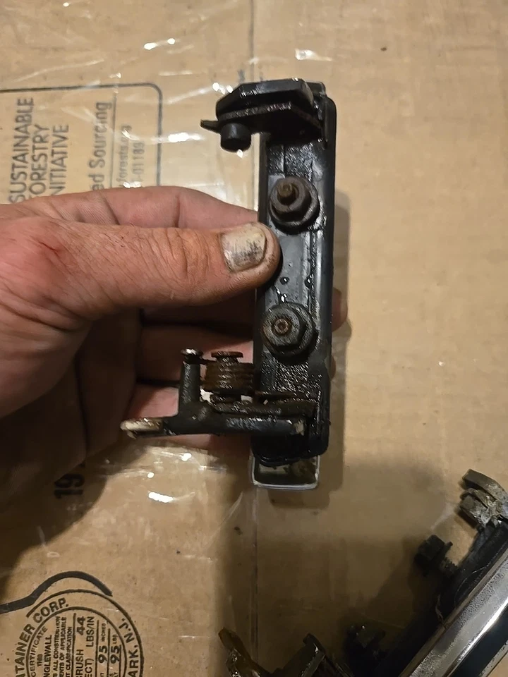 Olds Cutlass Supreme Salon Calais 442 1981-88 diestro+derecho manijas de puerta exteriores carrocería G Foto 4 de 4