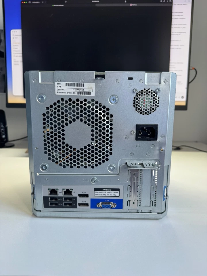 HPE ProLiant MicroServer Gen10 - APU AMD X3216 - 8 GB ECC RAM - Immagine 2 di 4