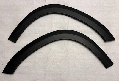 Original Peugeot 2008 I Verbreiterung vorne rechts links 9817491277 9817491577 - Bild 1 von 4