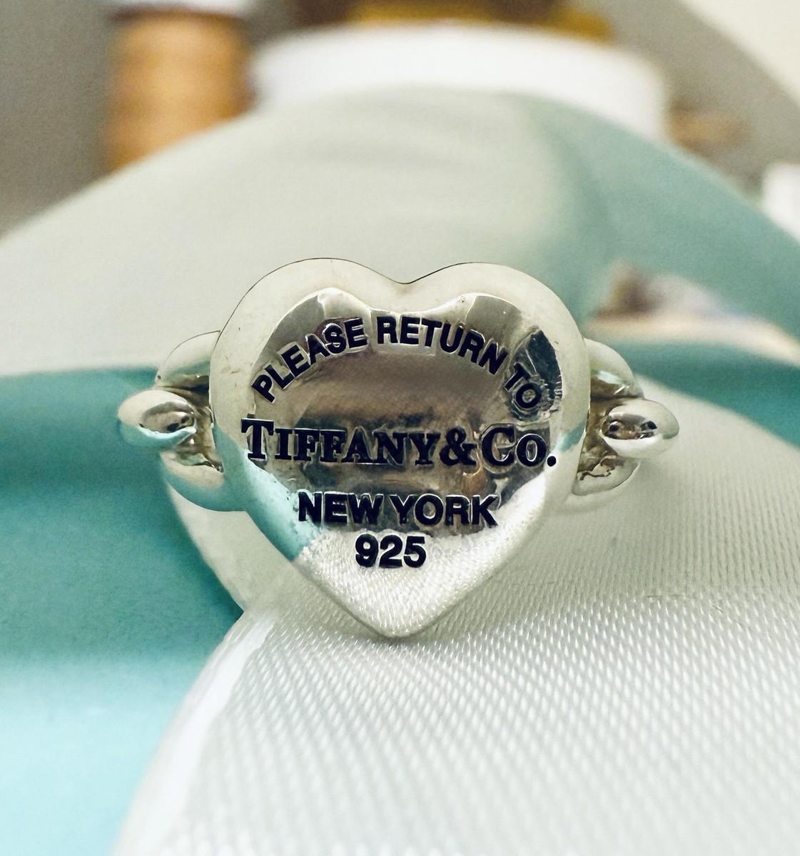 Return To Tiffany & Co. Sterling Silver Puffy Full Heart Band Ring
