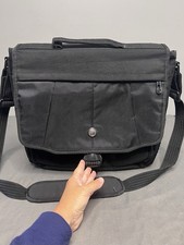 Targus All Black con Cinghia Borsa Resistente per Laptop/ipad 16"