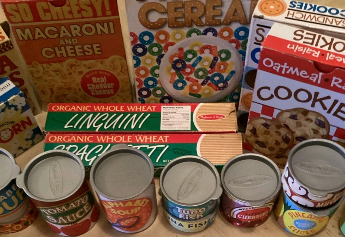 Melissa & Doug Pretend Play Food Set – 20+ Cardboard Boxes & Containers – Kids