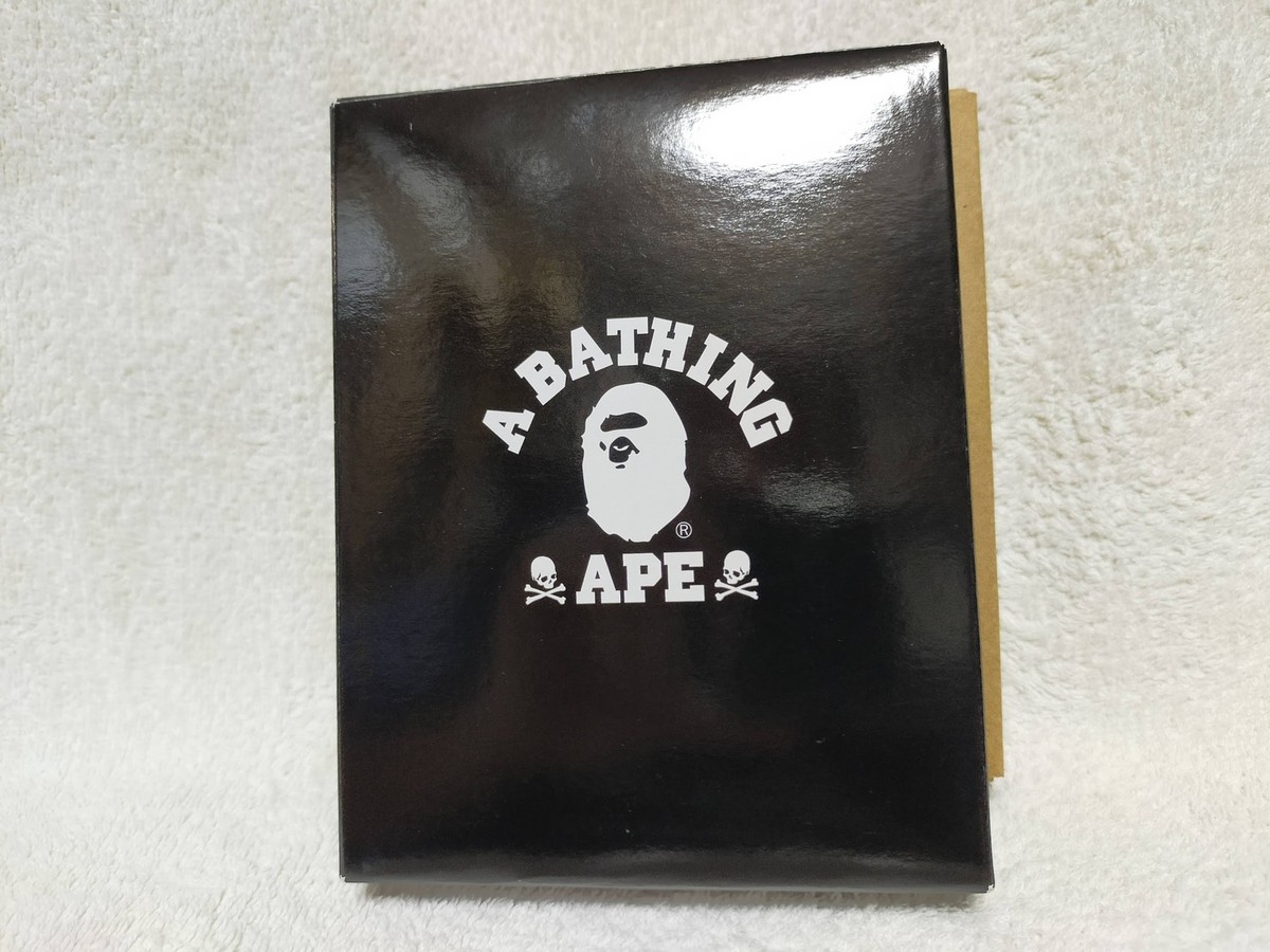 A BATHING APE Be@rbrick x MASTERMIND JAPAN 100% Bearbrick A BATHING APE Be@rbrick x MASTERMIND JAPAN 100% Bearbrick