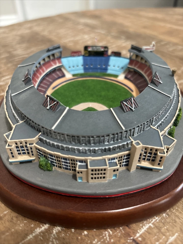 Danbury Mint Cleveland Indians Cleveland Municipal Stadium Replica - Image 4 of 4
