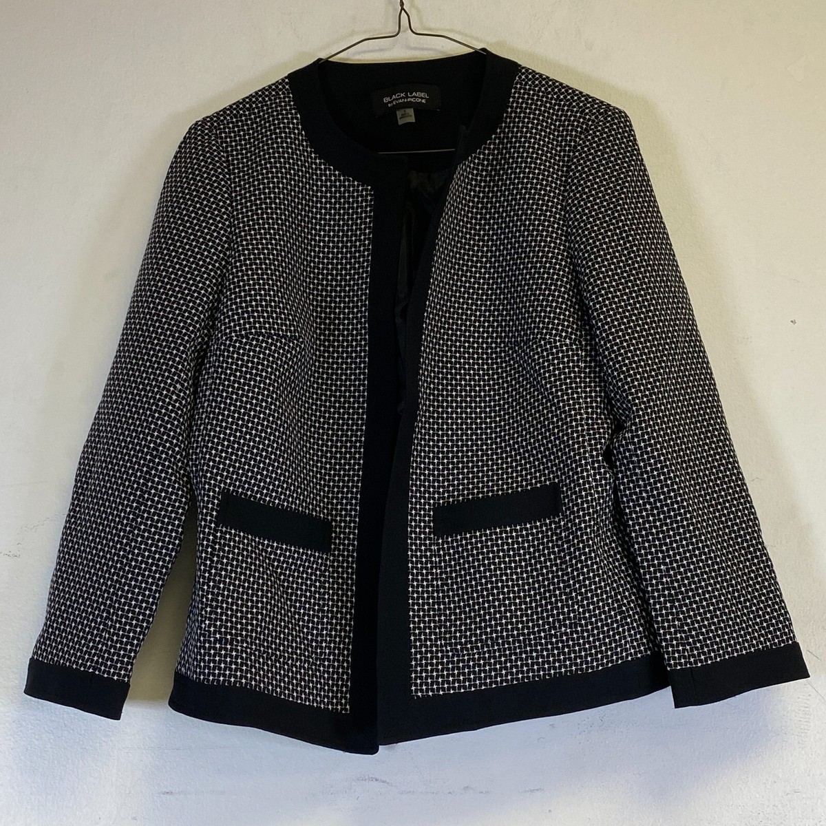 Black Label By Evan-Picone Size 4 Black/White Patterned Design
