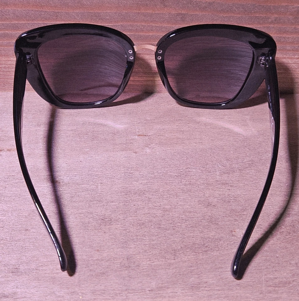 Gafas de sol TAHARI by Elie Tahari modelo UNTH1121-R  Foto 4 de 4