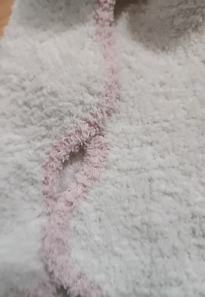 Manta de peluche suave Mudpie Bear Lovie Baby Lovey blanco rosa borde festoneado Foto 3 de 4