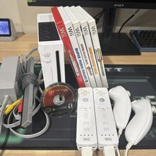Nintendo WII Console Lot (6 games, 2 Controllers, Cables) Tested Works