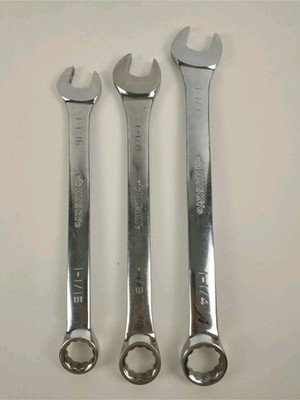 Husky 1-1/16'', 1-1/8'', 1-1/4'' 12-Point SAE Full Polish Combination Wrench Set