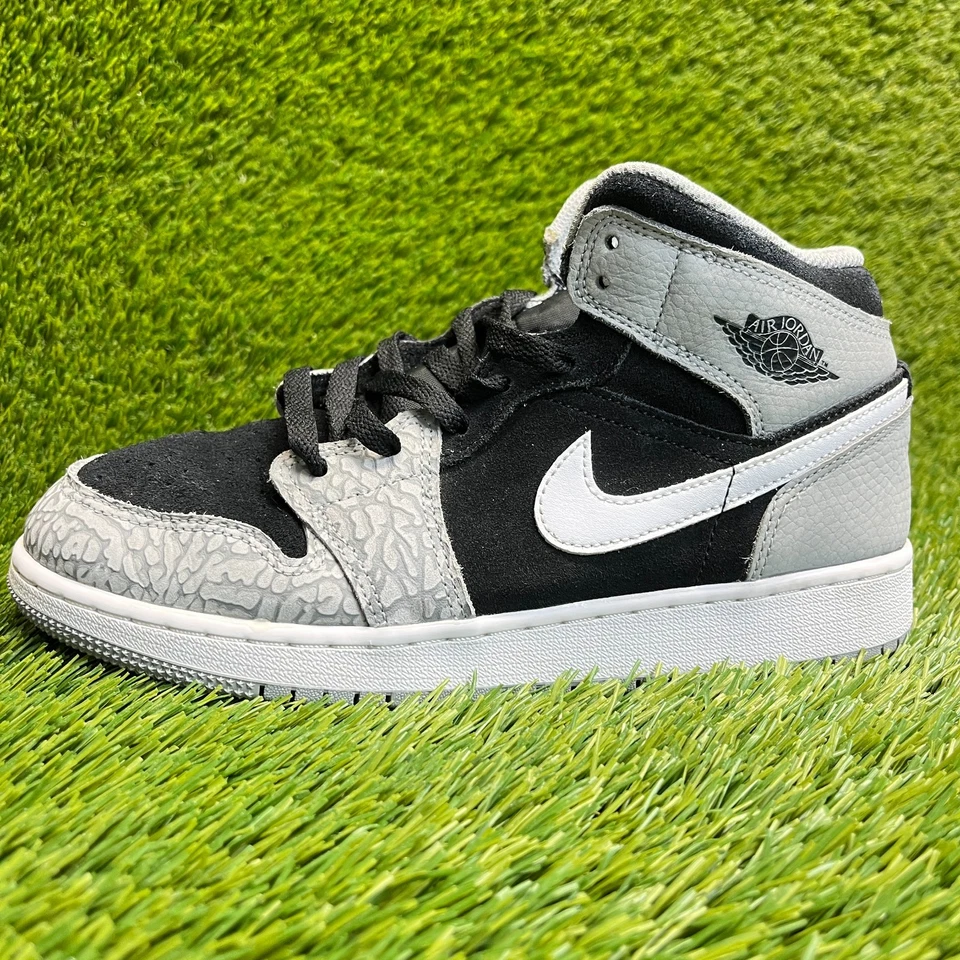 Кроссовки баскетбольные Nike Air Jordan 1 Mid SE Elephant для мальчиков размер 6Y черные - Изображение 3 из 4