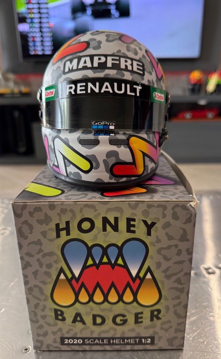 Daniel Ricciardo 1:2 Scale Mini Helmet Renault 2020 Formula 1 F1
