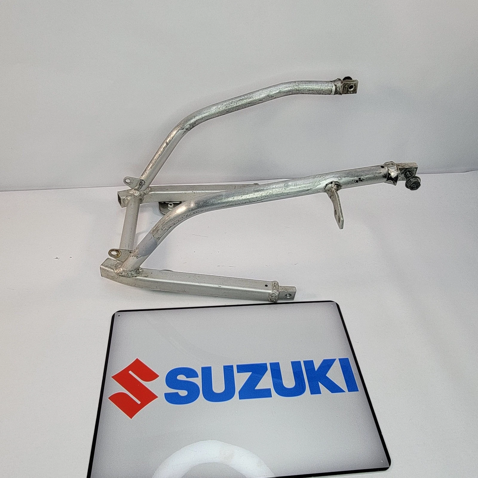 1997 1996-1999 GSXR 750 1997-2000 600 Rear Back Sub Frame Subframe Bolts OEM