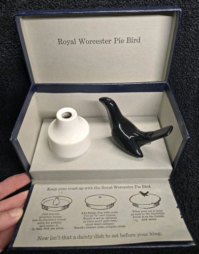 Vintage Royal Worcester Pie Bird Blackbird 2pc Set w/ Original Box England VTG